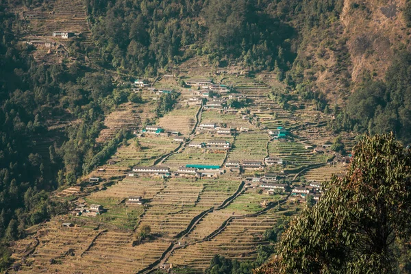 Weergave van Chomrong in de Annapurna Base Camp Trek, Nepal — Stockfoto