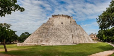 Panoramik sihirbaz Uxmal sit alanı, Yucatan, Meksika, piramyd.