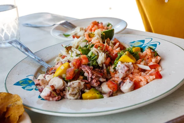 Detail Ikan Ceviche Ikan Tradisional Yang Mengenakan Ketumbar Cilantro Dan — Stok Foto