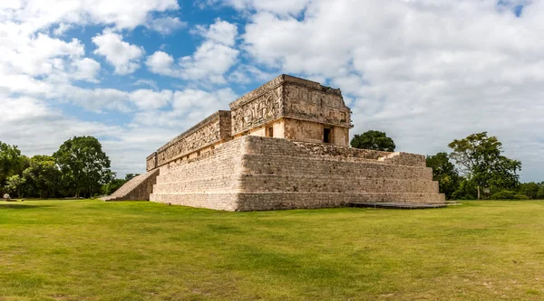 Vali Sarayı (Palacio del Gobernador), Uxmal sit alanı, Yucatan, Meksika.
