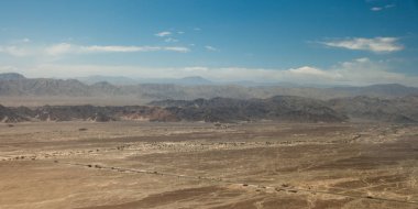 Nazca düz hatları üzerinden, Nazca, Pe uçaktan gördüm