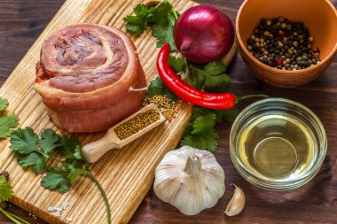 ham meme bir rulo sarılmış