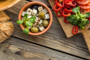 Salata yemek pişirmek için malzemeler