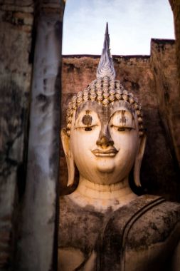 Wat Si dostum Sukhothai tarihsel eşit antik Buda heykeli