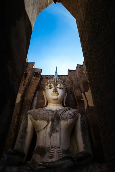 Antica statua buddha a Wat Si Chum sul Sukhothai Historical Par — Foto Stock