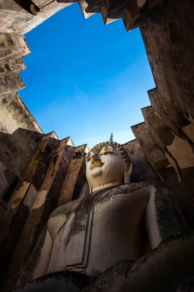Wat Si dostum Sukhothai tarihsel eşit antik Buda heykeli