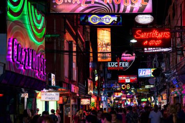 Pattaya, Tayland - 2 Eylül 2017: Renkli gece ışık zekâ