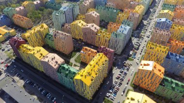 Kiev, havadan görünümü renkli evlerin bölge