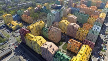 Kiev, havadan görünümü renkli evlerin bölge