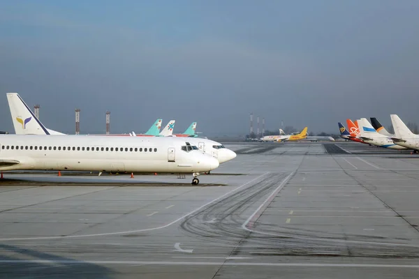 Aeroporto Internacional Kiev Boryspil Ucrânia Aviões Estacionamento — Fotografia de Stock