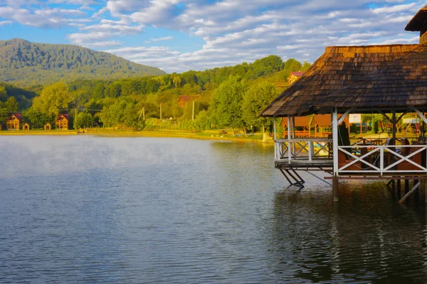 Lake in the mountains for recreation and fishing — Stock Photo, Image