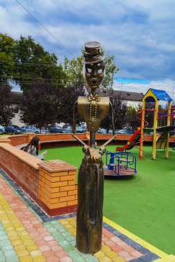 Kareler, parklar, çeşmeler, Batı Ukrayna'nın heykelleri şehirler