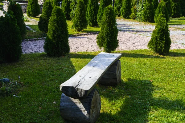 Bir özel ev bahçesinde Tasarla — Stok fotoğraf