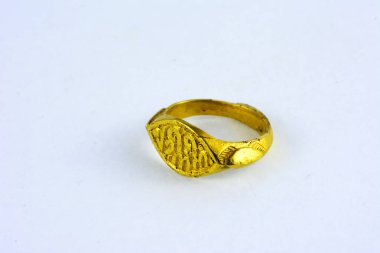 Yazıt ile Arapça yüzük: Allah'ın adıyla, 14-15 ce