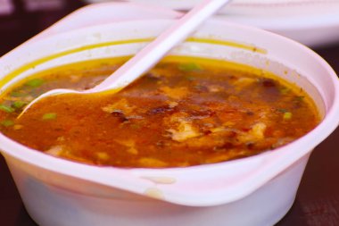 Ulusal Ukrayna geleneksel çorba-shurpa pancar, et, pot ile