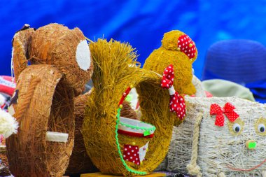 El sanatları saman birkaç parça el yapımı yaptı. Geleneksel Olimpiyat