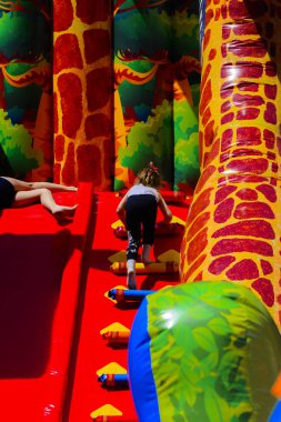 Çocuk CIT şişme çocuk oyun oynamak