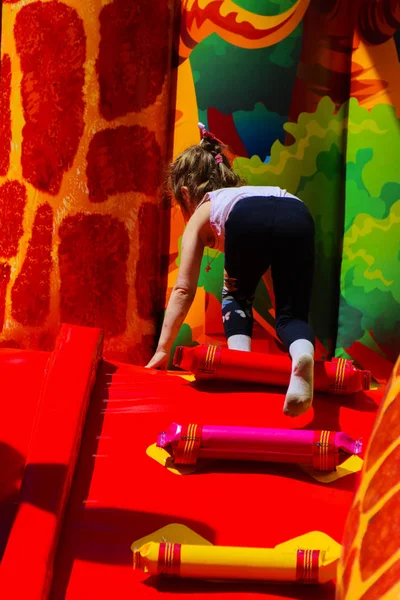 Çocuk CIT şişme çocuk oyun oynamak