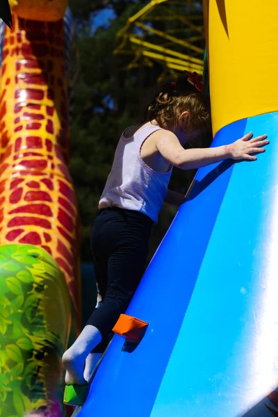 Çocuk CIT şişme çocuk oyun oynamak