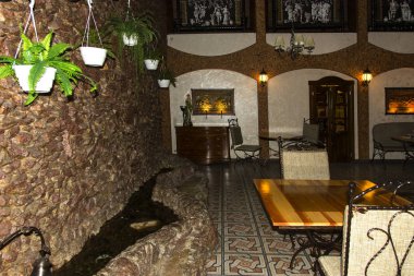 Zhitomir pahalı bir kafe-restoran modern iç,