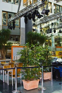 Kuru veya floresan renkler, retro tarzı oturumlarıyla fotoğraf veya veya