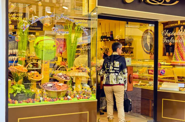 Vitrin tatlılar salonu, Restoran uzmanlaşmış ticaret.