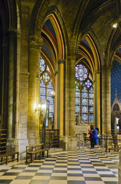 O interior da igreja. Os mosaicos e afrescos, architectu — Fotografia de Stock