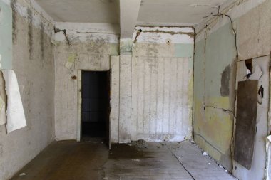 Dükkanı çalıştı bitkinin yağma ve yok etmek 