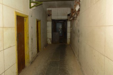 Dükkanı çalıştı bitkinin yağma ve yok etmek 