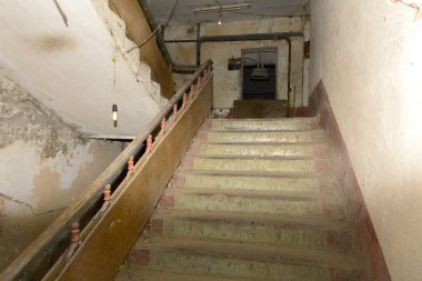 Dükkanı çalıştı bitkinin yağma ve yok etmek 