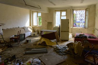 Dükkanı çalıştı bitkinin yağma ve yok etmek 