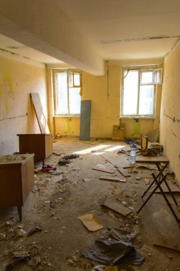 Dükkanı çalıştı bitkinin yağma ve yok etmek 