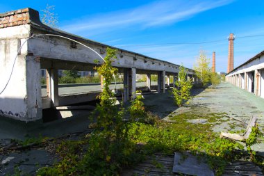 Yıkılan bina fabrika Atölyesi, 