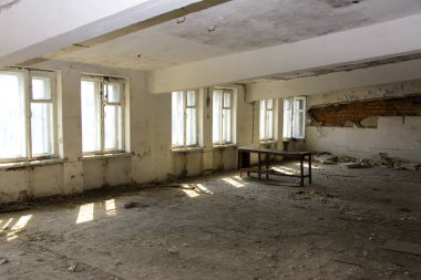 Dükkanı çalıştı bitkinin yağma ve yok etmek 