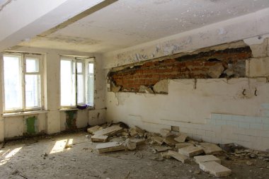 Dükkanı çalıştı bitkinin yağma ve yok etmek 