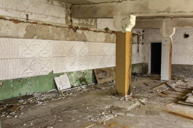 Dükkanı çalıştı bitkinin yağma ve yok etmek 