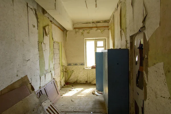 Dükkanı çalıştı bitkinin yağma ve yok etmek 