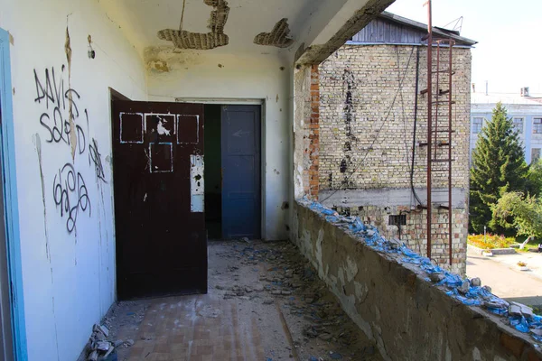 Dükkanı çalıştı bitkinin yağma ve yok etmek 