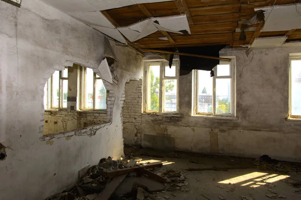 Dükkanı çalıştı bitkinin yağma ve yok etmek 