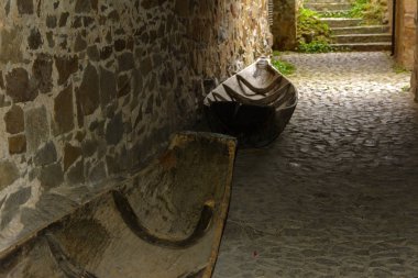 Radomys Mimarlık ve doğa insan yapımı taş castle