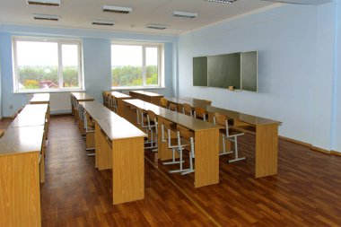 Jitomir daha yüksek eğitim kurumu Ukrayna dersler için sınıf. Ekim 2017.