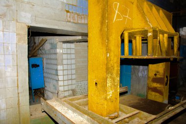 Bir ab süt üretimi eski paslı ve demonte için donatım