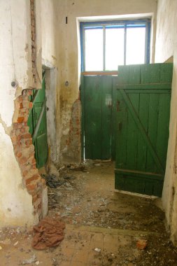 Süt üretimi için eski ve demonte Emlak 