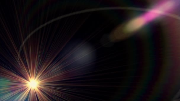 Çapraz hareketli ışık optik lens parlak animasyon sanat arka plan döngü yeni kalite doğal aydınlatma lambası ışınları etkisi dinamik renkli parlak video görüntüleri fişekleri — Stok video