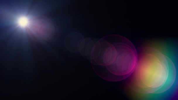 Горизонтальні рухомі вогні оптична лінза спалахує блискучий анімаційний художній фон боке - нова якість природного освітлення лампи промені ефект динамічний барвистий яскравий відеозапис — стокове відео