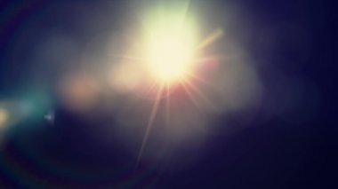 Yatay güneş ışıkları optik lens hareketli arka plan parlak animasyon sanat fişekleri - yeni kalite doğal aydınlatma lambası etkisi dinamik renkli parlak video görüntüleri ışınları