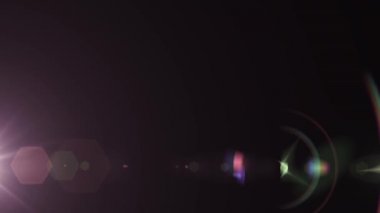 Dikey yan ışıklar optik lens hareketli arka plan parlak animasyon sanat fişekleri - yeni kalite doğal aydınlatma lambası etkisi dinamik renkli parlak video görüntüleri ışınları