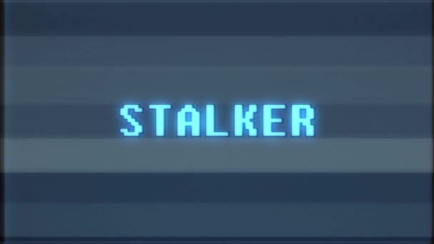 Retro videojáték Stalker szó szöveg számítógép tv fénylik zavaró zaj képernyő animáció varrat nélküli hurok új minőségű univerzális évjárat-motion dinamikus animációs háttér színes örömteli videóinak m — Stock videók