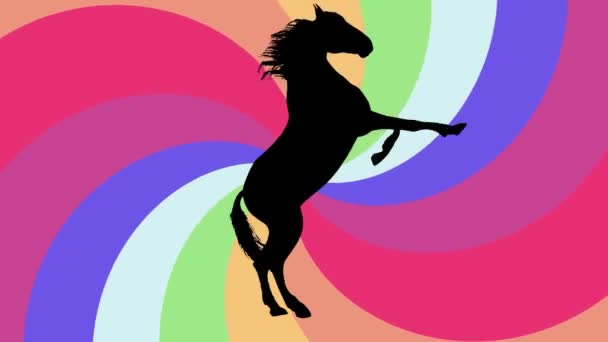 Zwart paard prancing silhouet op regenboog spiraal achtergrond nieuwe kwaliteit unieke animatie dynamische vrolijke 4k video stock beeldmateriaal — Stockvideo