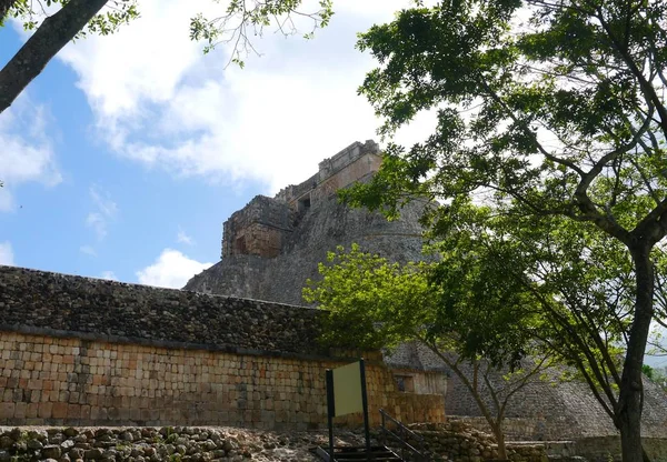 Uxmal mayan ruins Pyramide culture mexico Yucatan — Stock Photo, Image